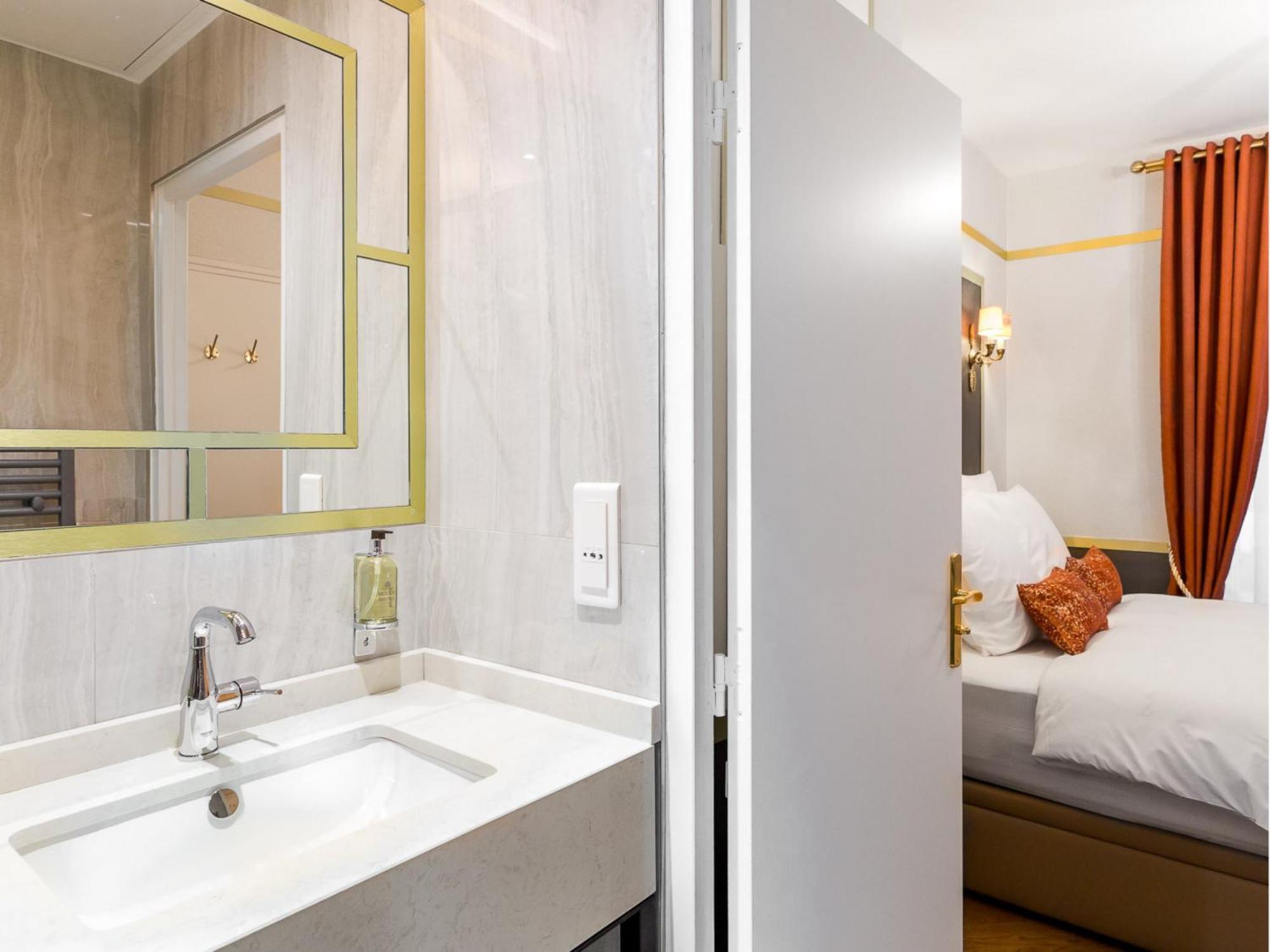 Merveil - Luxury - Tour Eiffel - Laos Appartement Paris